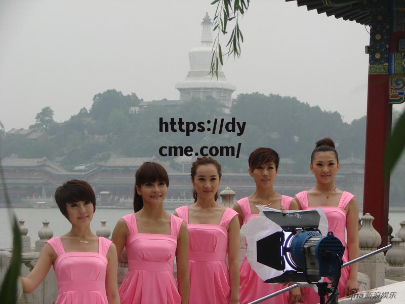 包含抠桨mv出白视频在线看免费版的词条